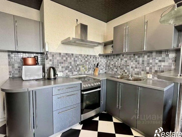 3-комн квартира ул Павла Корчагина, 232,  д. 232