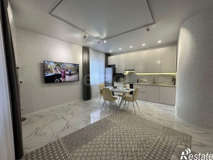 2-комн квартира Никитская улица, 110В,  д. 110В