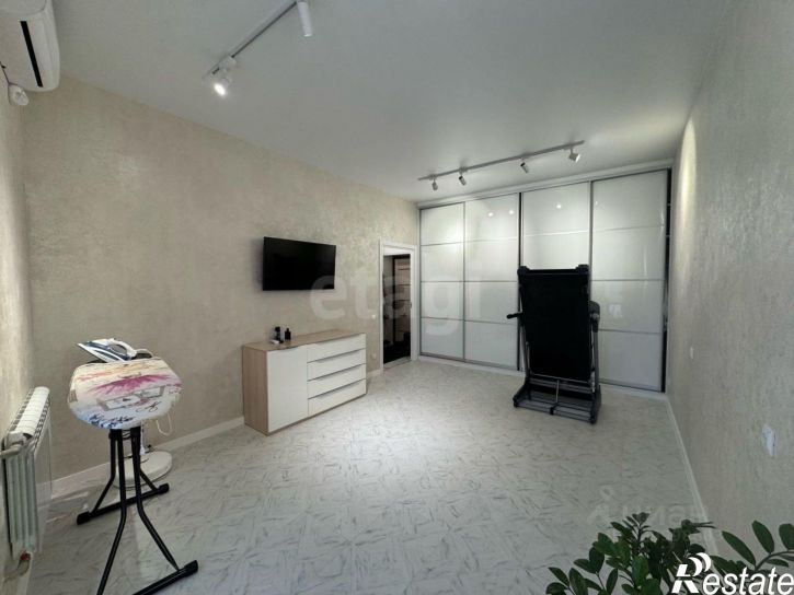 2-комн квартира Никитская улица, 110В,  д. 110В