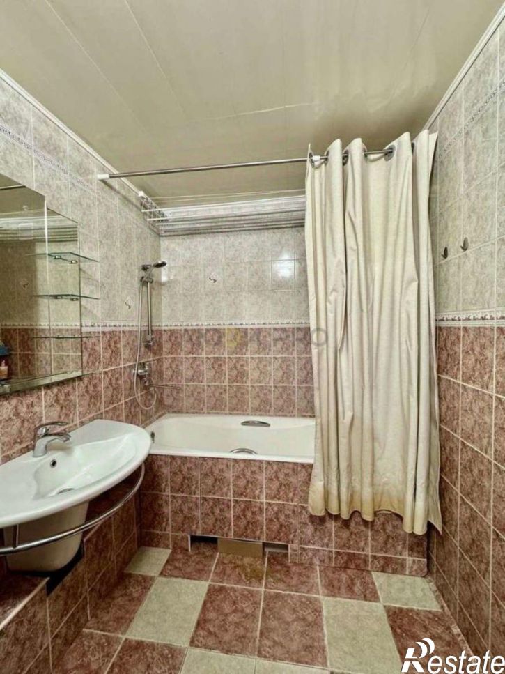 3-комн квартира ул Опарина, 7А,  д. 7А