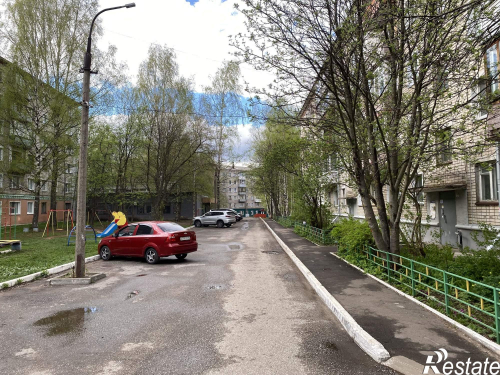 Продажа 3-комн квартиры улица Физкультурников, 11