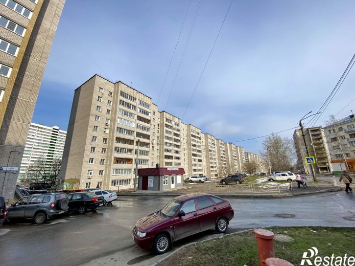 3-комн квартира улица Сутырина, 3