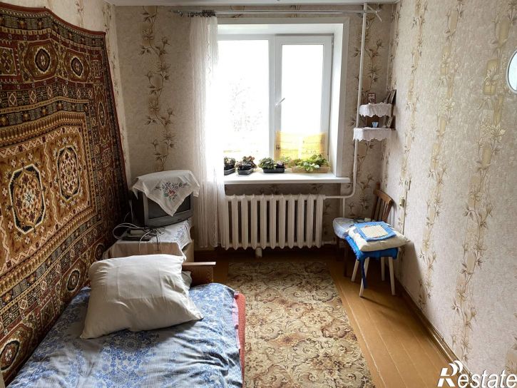 3-комн квартира улица Физкультурников, 11
