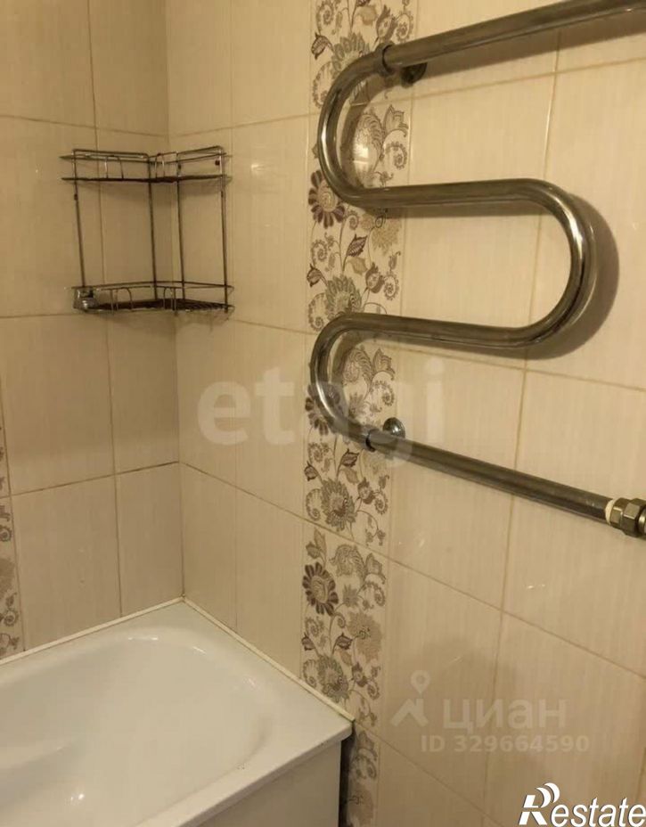 3-комн квартира улица Опарина, 24,  д. 24