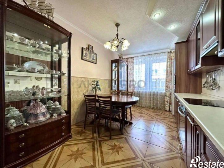 3-комн квартира Орловская улица, 52,  д. 52