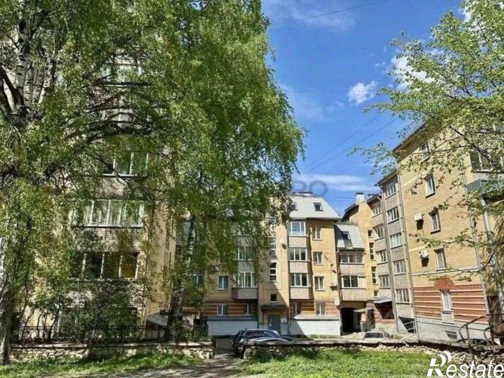3-комн квартира Орловская улица, 52,  д. 52