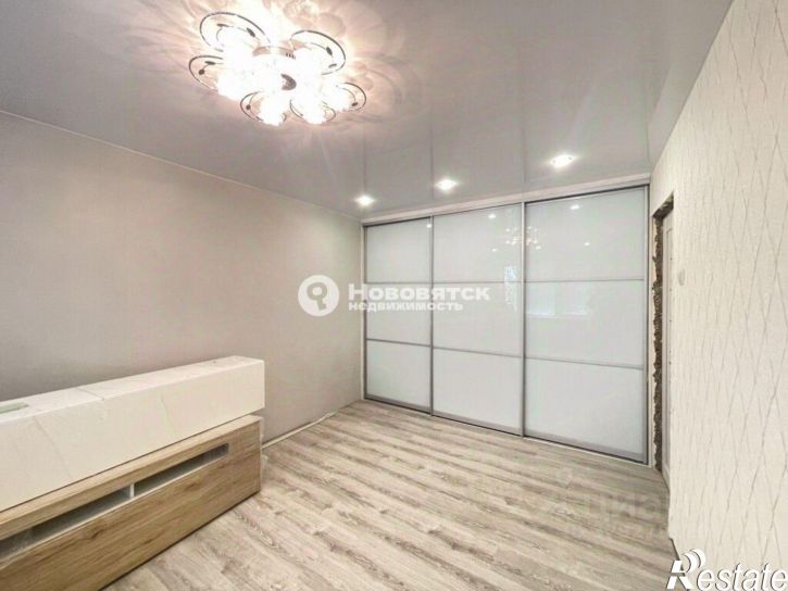 3-комн квартира проспект Строителей, 13,  д. 13