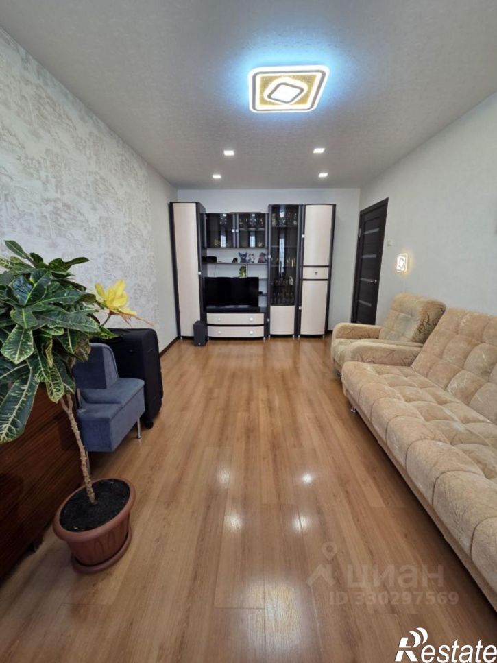 2-комн квартира ул Павла Корчагина, 240 1,  д. 240 1,  к. 1
