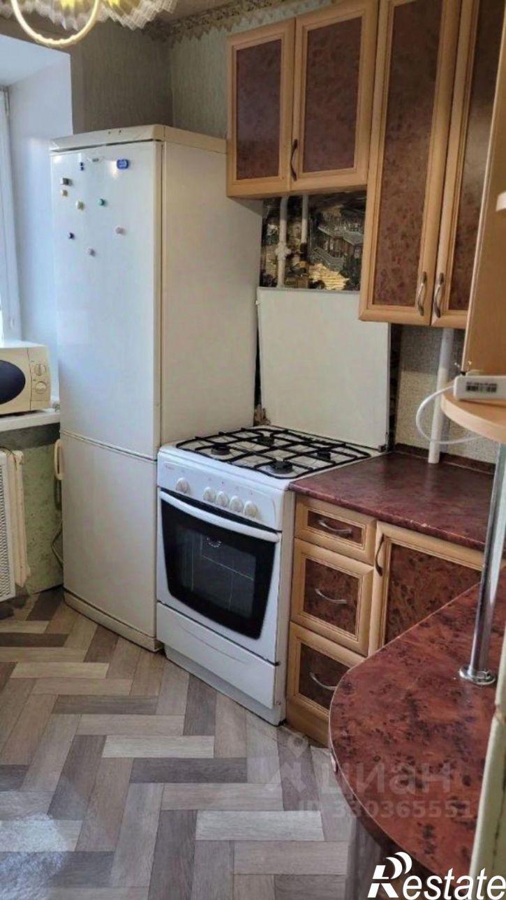 2-комн квартира улица Ивана Попова, 13,  д. 13