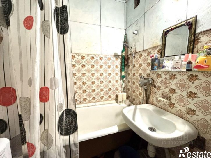 Комната ул Опарина, 24,  д. 24