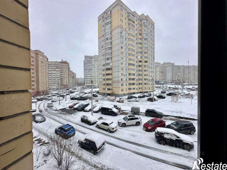 2-комн квартира улица Сурикова, 52,  д. 52