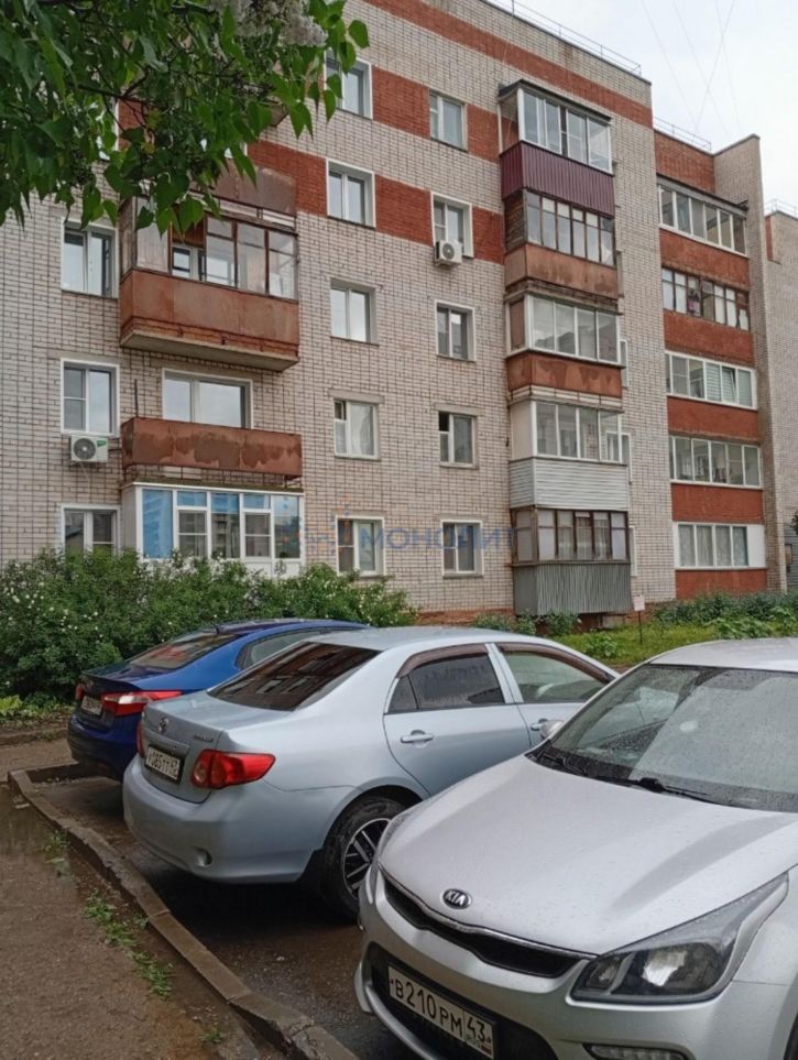 2-комн квартира Киров