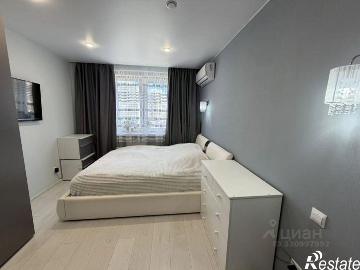 3-комн квартира улица Анжелия Михеева, 20,  д. 20