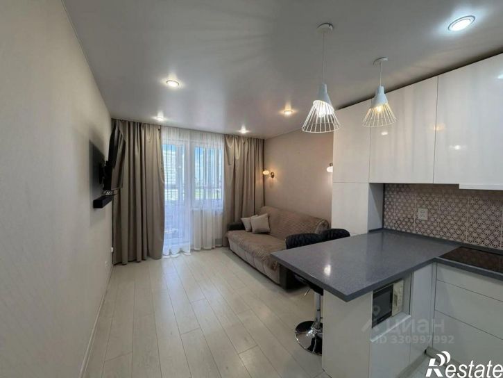 3-комн квартира улица Анжелия Михеева, 20,  д. 20