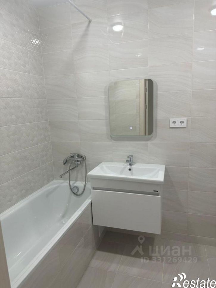 3-комн квартира улица Павла Корчагина, 240 к2,  д. 240 к2