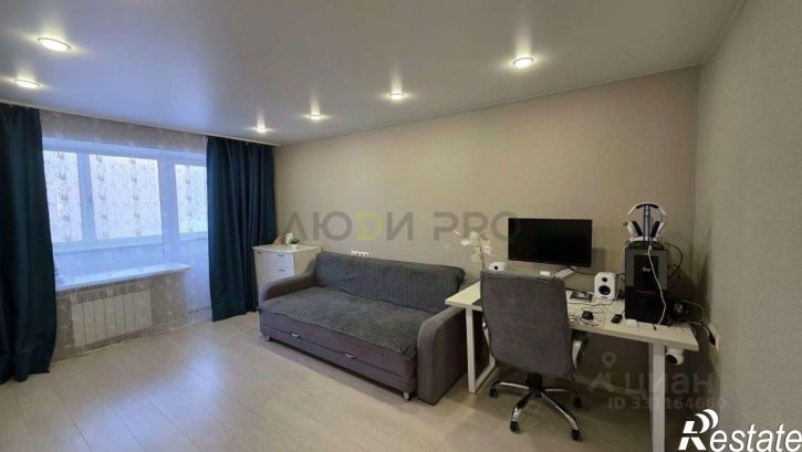 2-комн квартира ул Защитников Отечества, 120,  д. 120