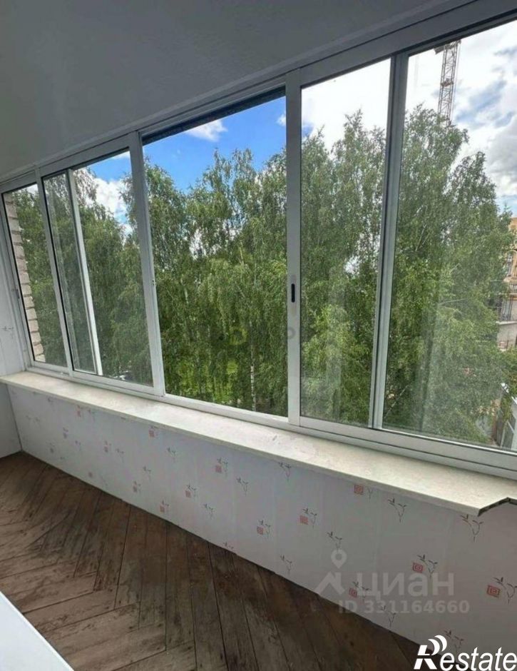 2-комн квартира ул Защитников Отечества, 120,  д. 120
