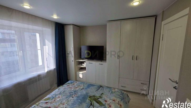 2-комн квартира ул Защитников Отечества, 120,  д. 120