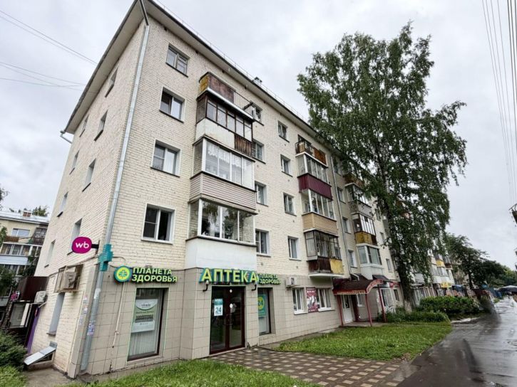 2-комн квартира Ивана Попова ул, 26