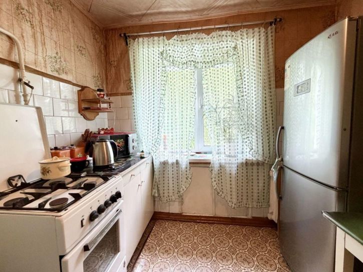 2-комн квартира Ивана Попова ул, 26