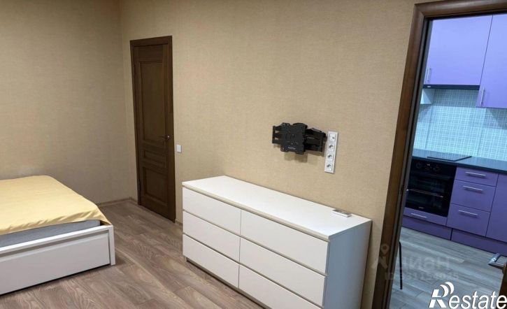1-комн квартира ул Защитников Отечества, 151,  д. 151