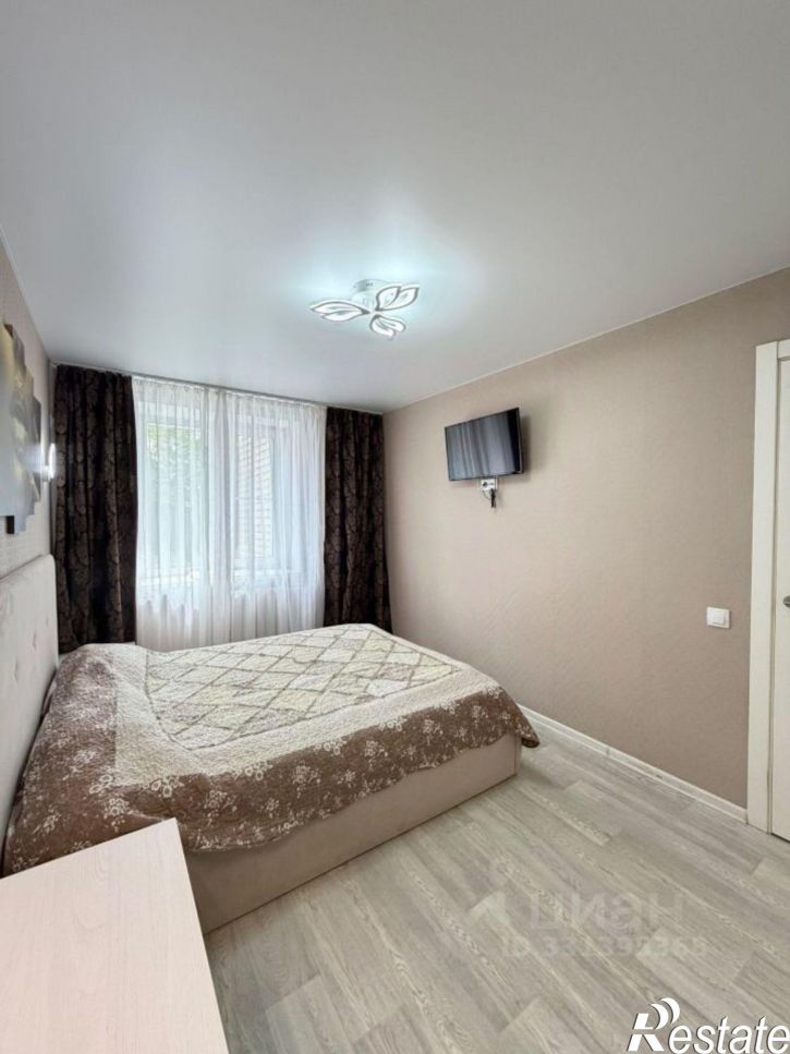 2-комн квартира улица Дзержинского, 64 к2,  д. 64 к2