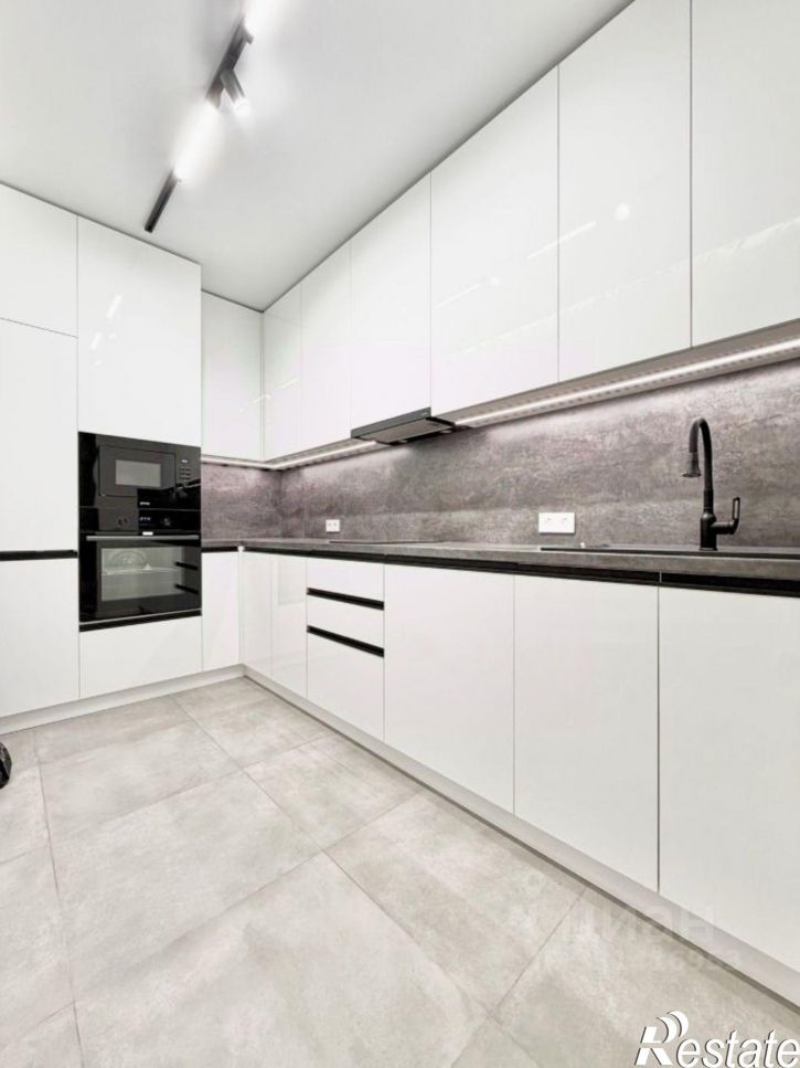 3-комн квартира улица Дмитрия Козулева, 9 к2,  д. 9 к2