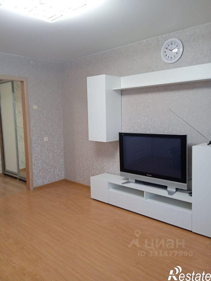 1-комн квартира ул Защитников Отечества, 141,  д. 141
