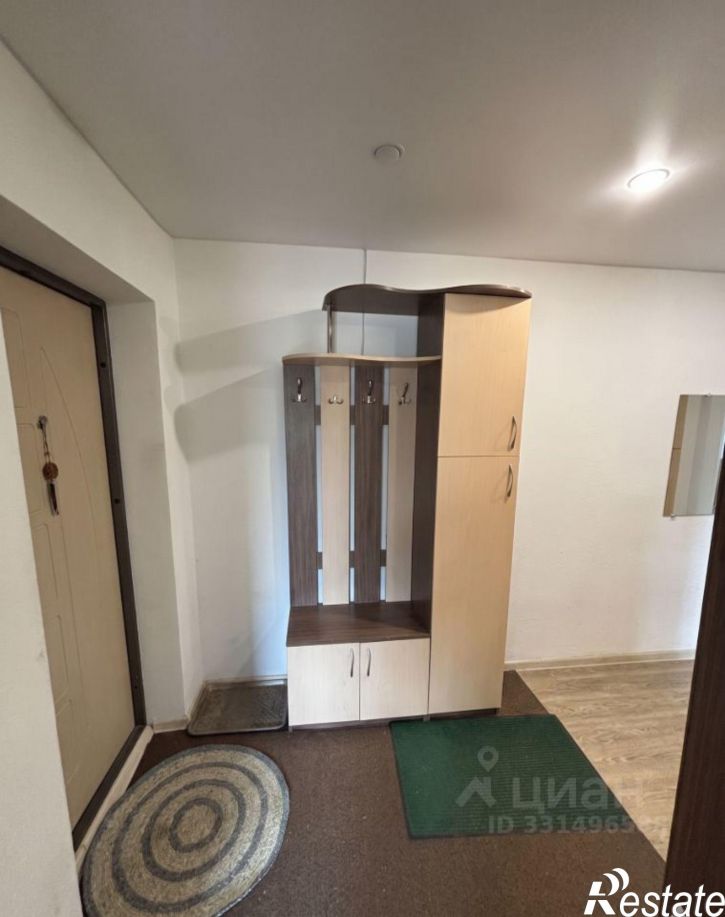 3-комн квартира улица Защитников Отечества, 105,  д. 105
