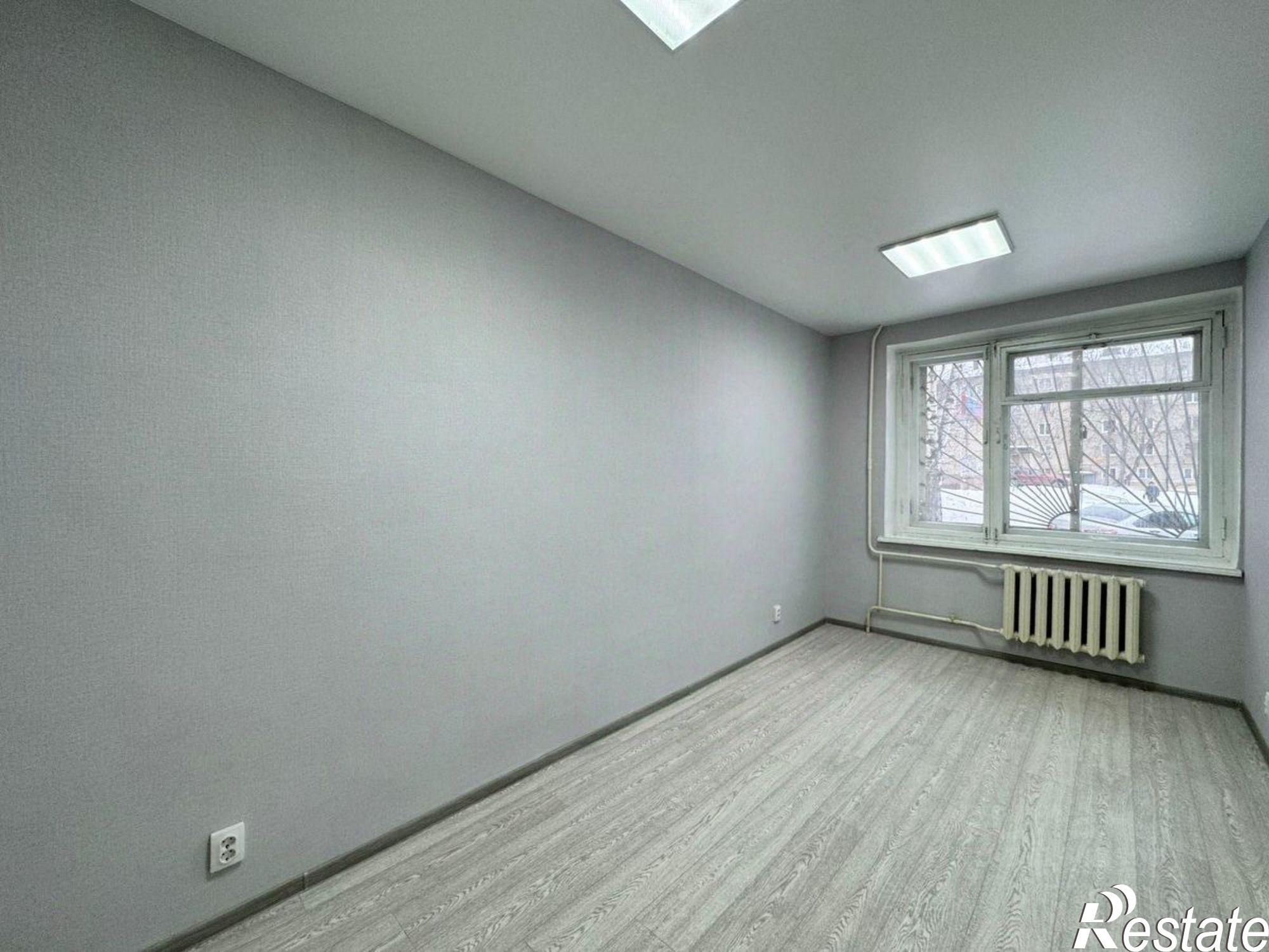 Купить офис, помещение под офис за 12 000 100 рублей на ул Красина, 5 1