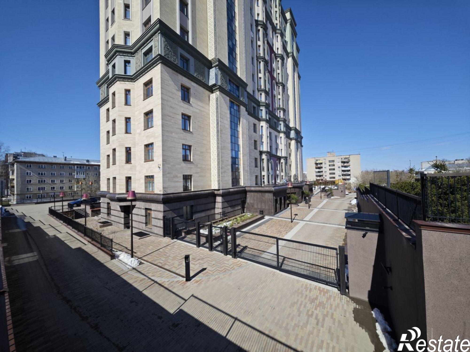 Купить квартиру за 15 000 000 рублей на Свободы ул., 28