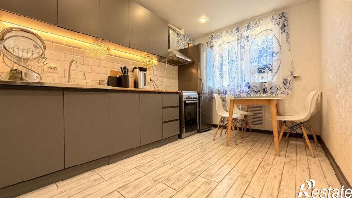 4-комн квартира Луганская ул., 62