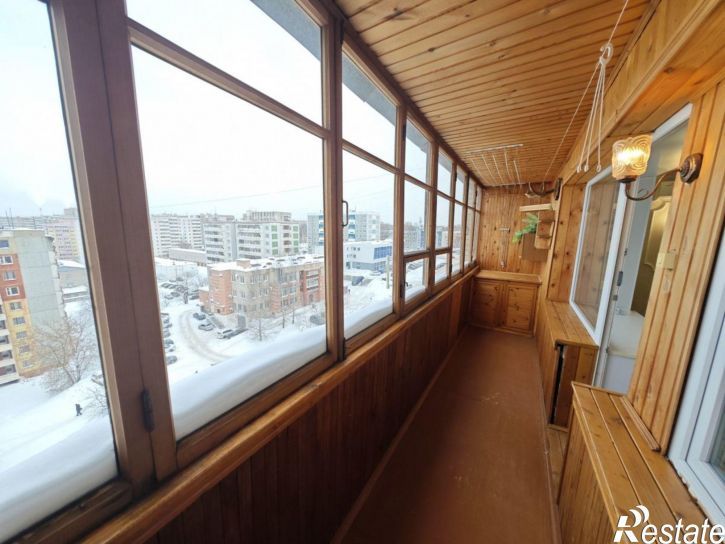 3-комн квартира Воровского ул., 120