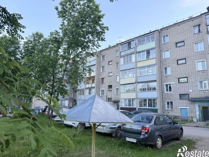 2-комн квартира Молодежная ул., 3