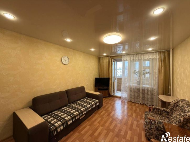 1-комн квартира ул Защитников Отечества, 13,  д. 13