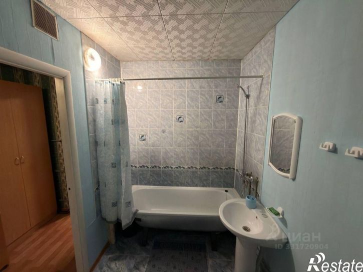 1-комн квартира ул Защитников Отечества, 13,  д. 13