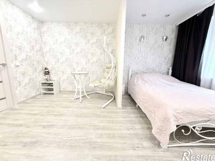2-комн квартира ул Защитников Отечества, 111,  д. 111