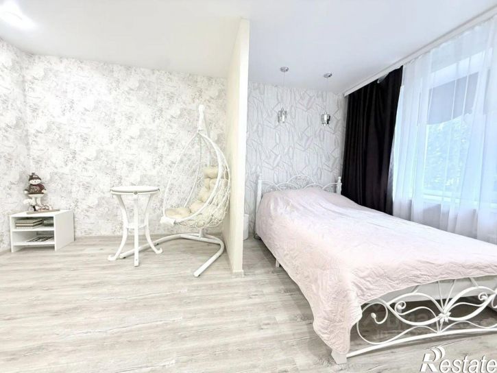 2-комн квартира ул Защитников Отечества, 111,  д. 111