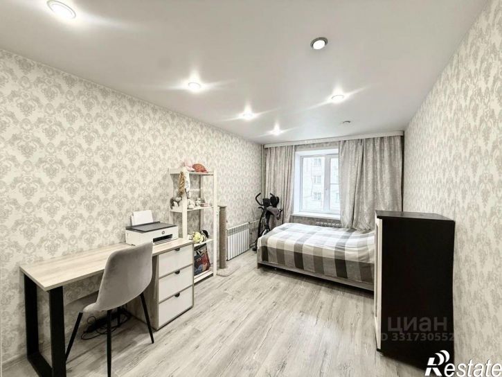 2-комн квартира ул Защитников Отечества, 111,  д. 111