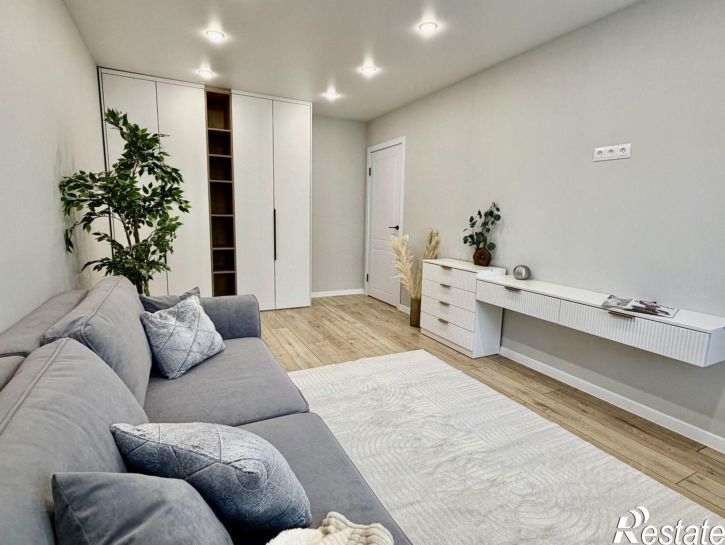 3-комн квартира ул Маклина, 28,  д. 28