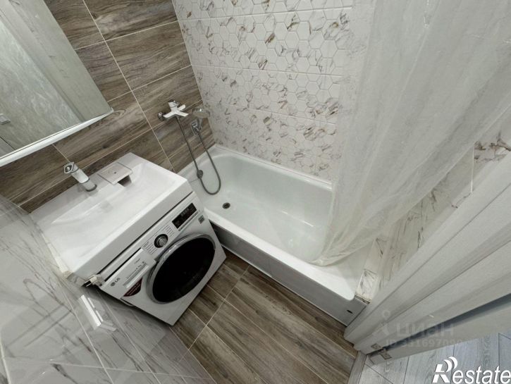 4-комн квартира ул Физкультурников, 11,  д. 11