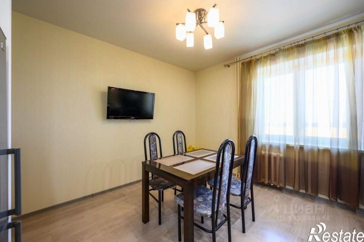 3-комн квартира ул Молодой Гвардии, 92,  д. 92