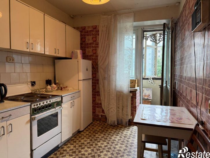 2-комн квартира Профсоюзная ул, 4