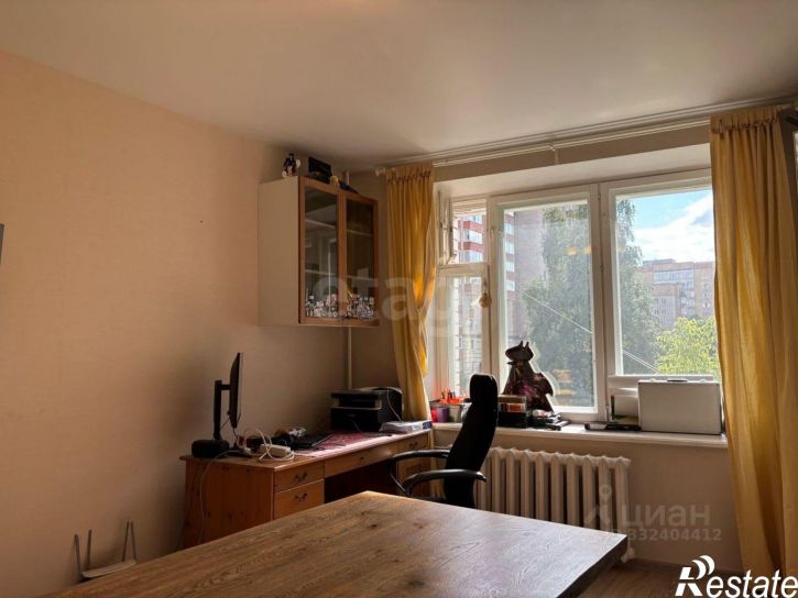 1-комн квартира ул Защитников Отечества, 18,  д. 18
