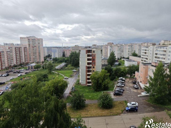 3-комн квартира Воровского ул., 120