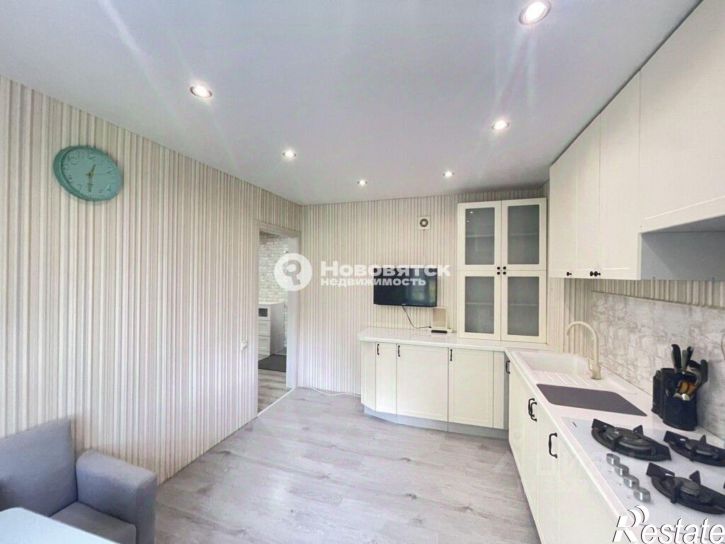 3-комн квартира пр-кт Строителей, 13,  д. 13