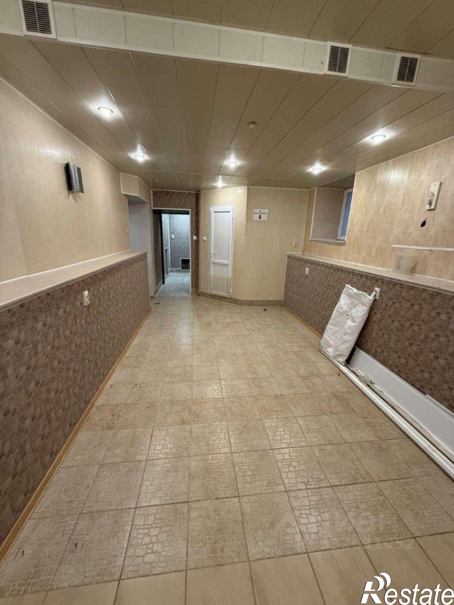 Купить офис, помещение под офис за 7 220 020 рублей на ул Московская, 1