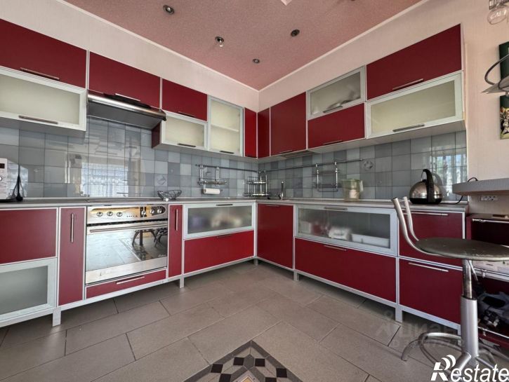 3-комн квартира Октябрьский пр-кт, 92а,  д. 92а