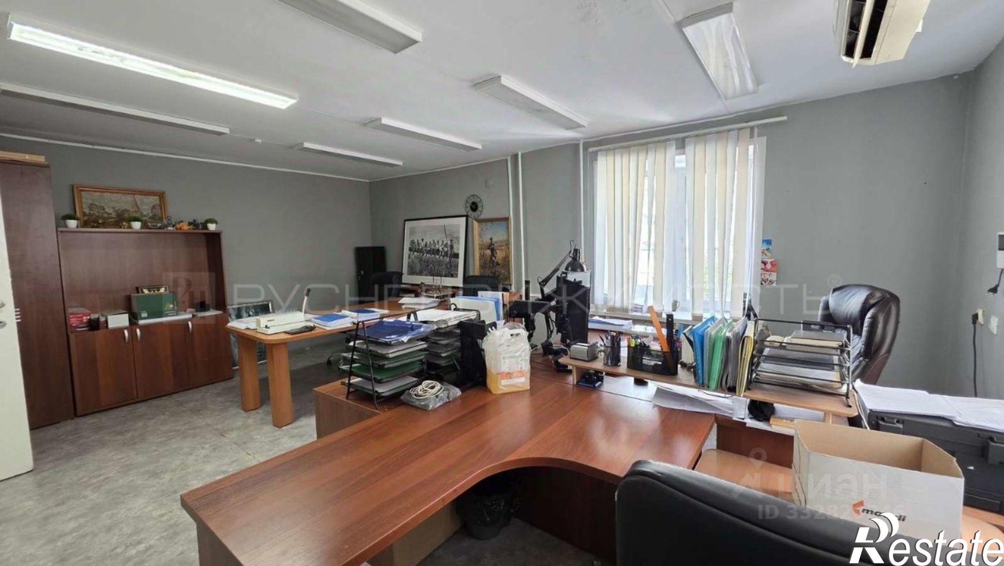 Купить офис, помещение под офис за 8 123 120 рублей на ул Маклина, 56