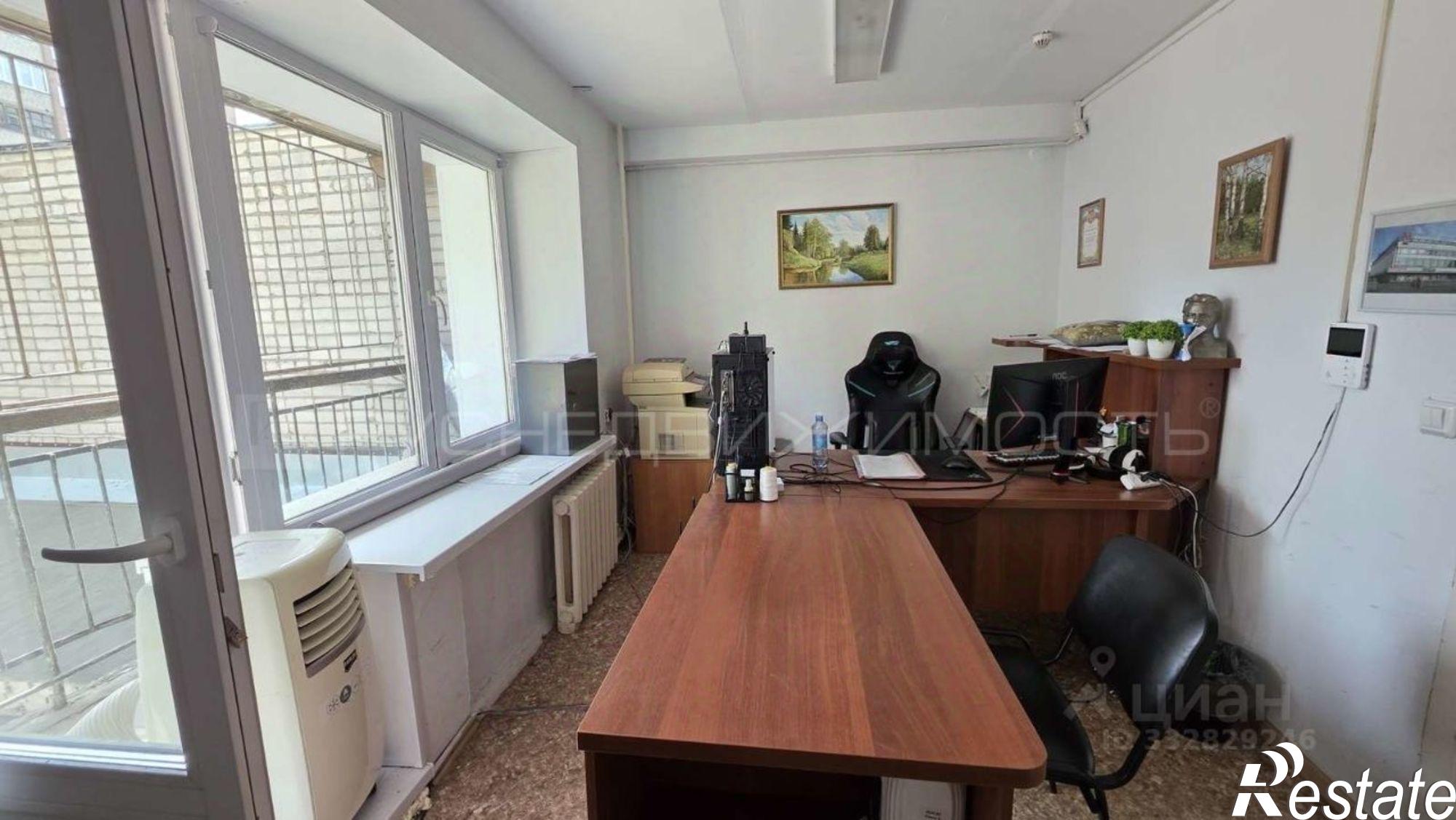 Купить офис, помещение под офис за 8 123 120 рублей на ул Маклина, 56